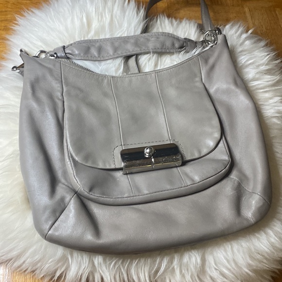 Coach leather purse - Picture 2 of 8